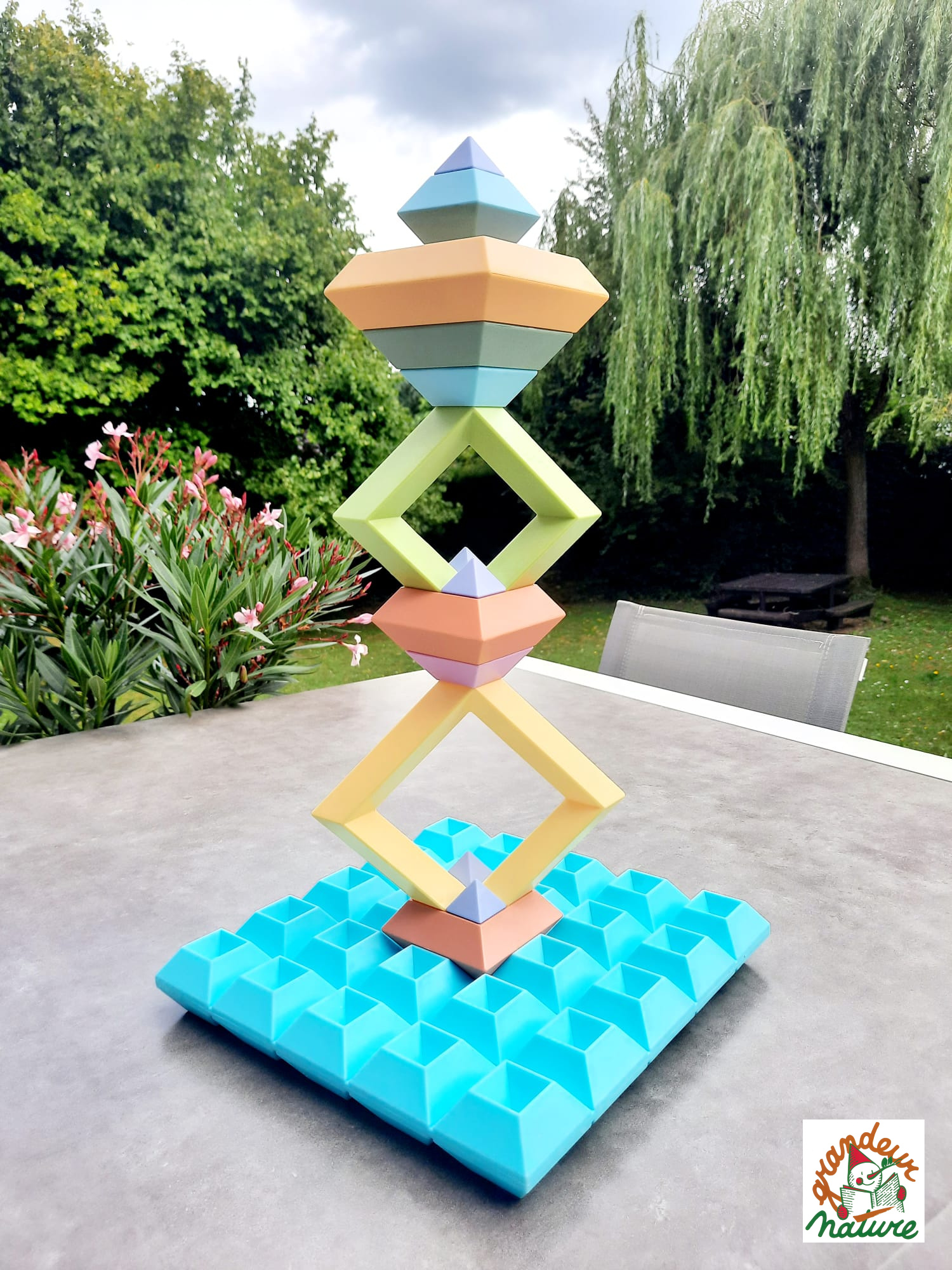 Pyramides arc-en-ciel / Gowi – Image 9